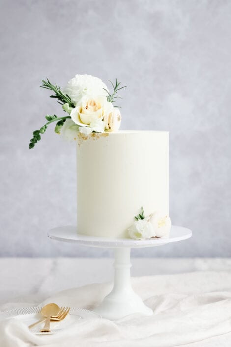 Intimate White Wedding Cake Cove Cake Design Intimate White Wedding Cake Cove Cake Design