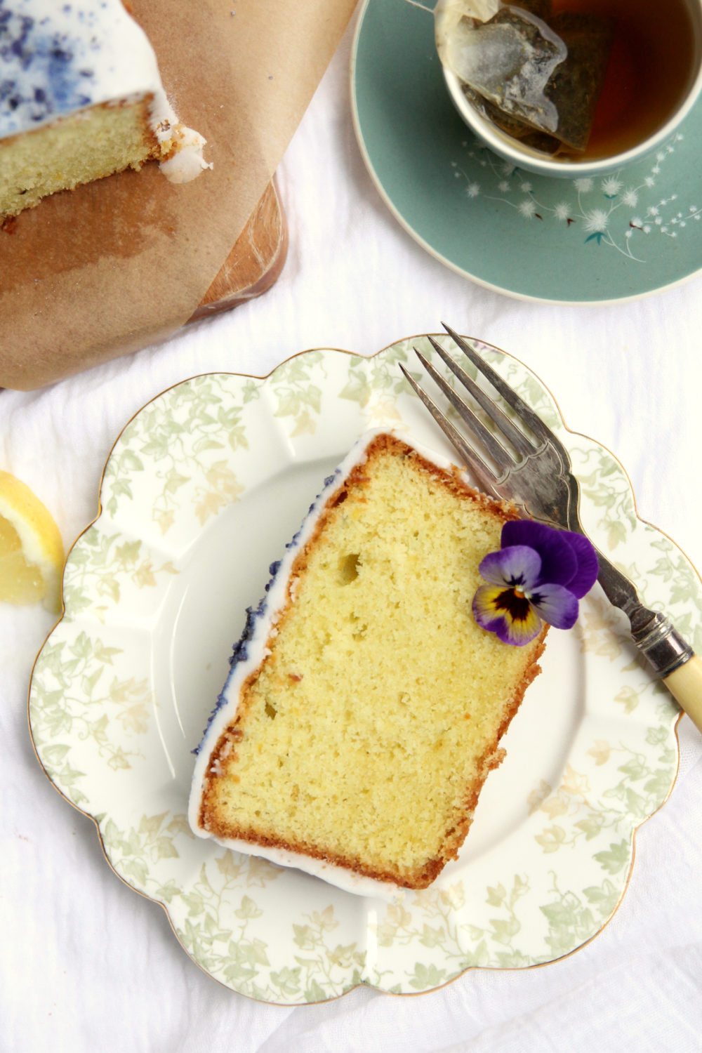 lemon curd cake slice