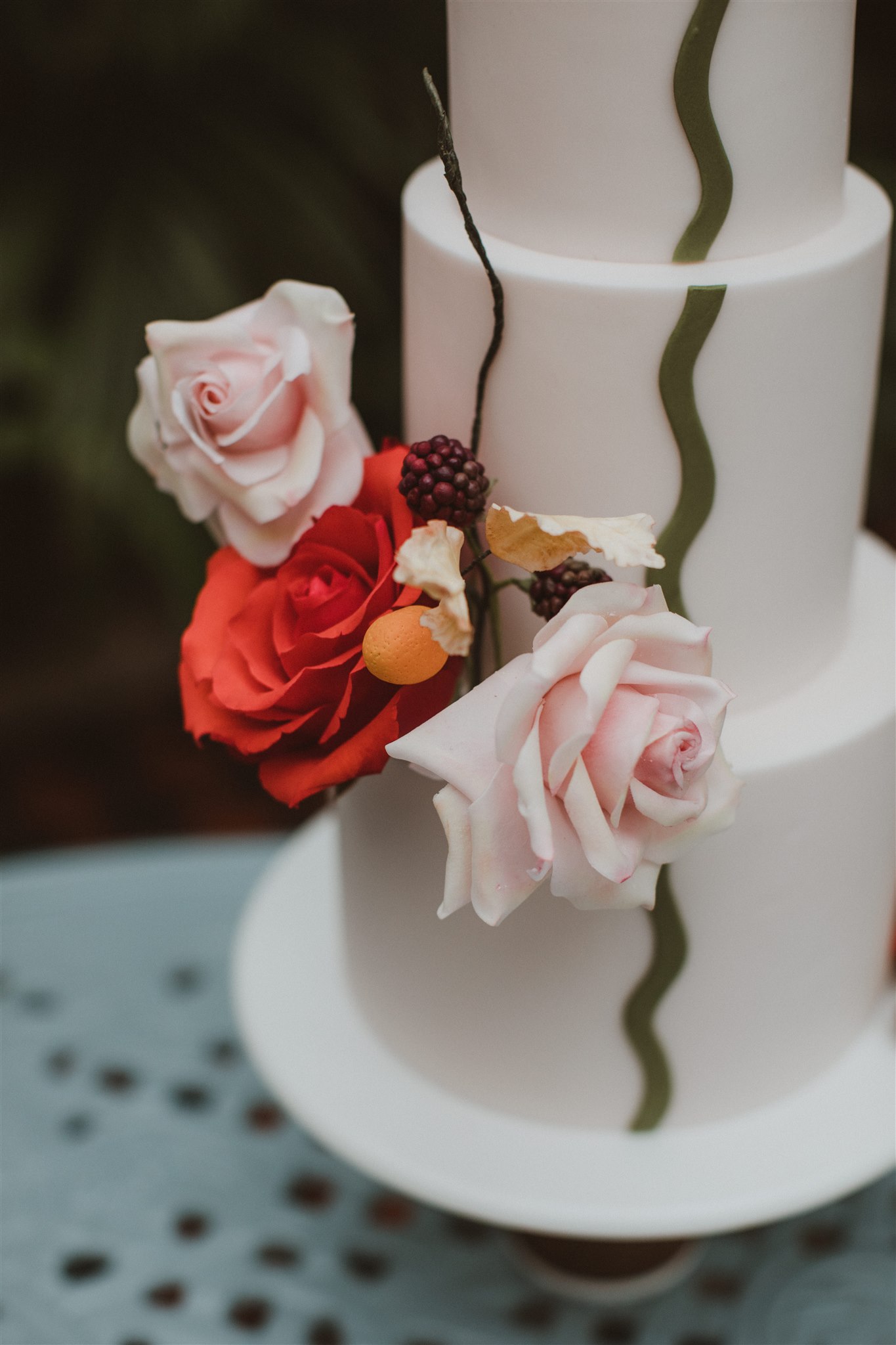 Wedding cake flowers