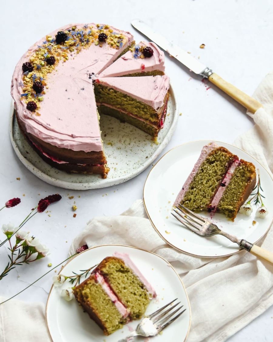 https://www.covecakedesign.ie/wp-content/uploads/2020/07/Matcha-Blackberry-Cake-1-of-1-4-1-e1634123824642.jpg