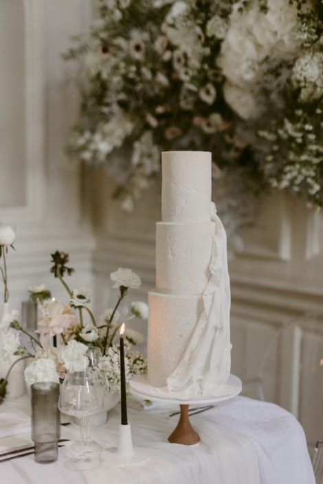 Modern Minimalism Wedding Cake